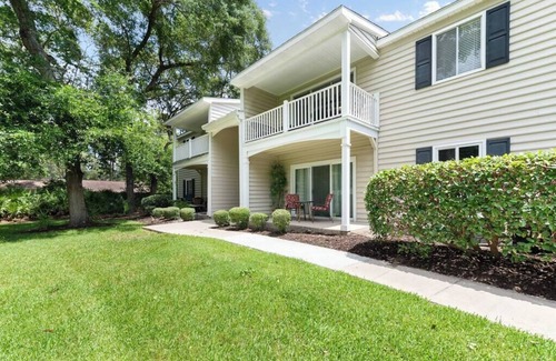 Demere Park Condo | Beach Walk -optional BIKES-Pool-Walk 2 PierVillage