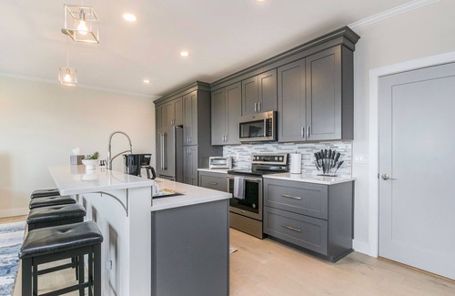 Stevensville Condo | Beach & Wine Retreat: Close to Lake Michigan Dunes