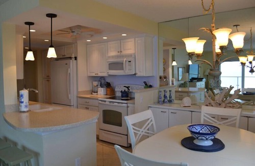 Longboat Key Condo | Beachcomber unit 302