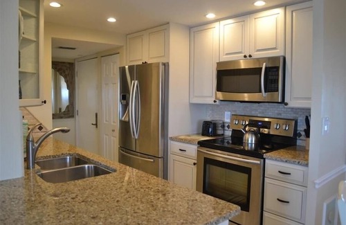 Longboat Key Condo | Beachcomber unit 402