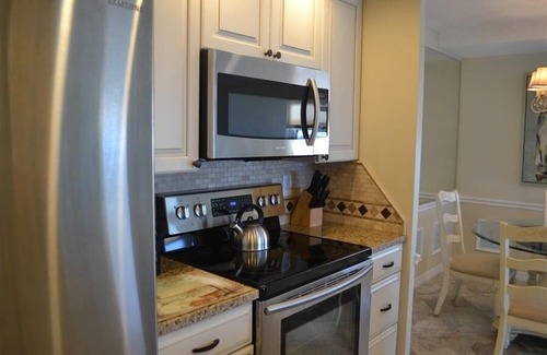 Longboat Key Condo | Beachcomber unit 402