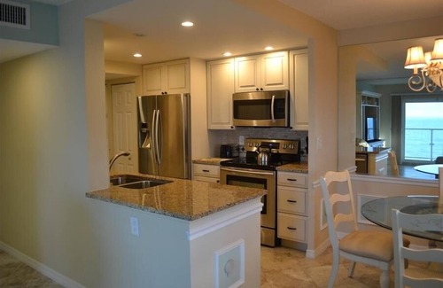 Longboat Key Condo | Beachcomber unit 402