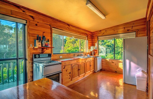 Coles Bay House | Beachcroft - Freycinet Holiday Houses