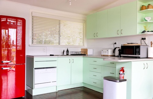 Yamba House | BEACHED @ YAMBA - Water Views, Pet Friendly and Air-con