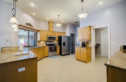 Country Oaks House | Beaches, Heated Pool, or Golf? 4 Bed 3 Bath Home