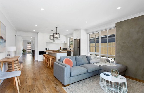 Blairgowrie House | Beaches in Blairgowrie - close to beaches, pet friendly and boat parking!