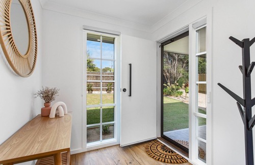 Blairgowrie House | Beaches in Blairgowrie - close to beaches, pet friendly and boat parking!