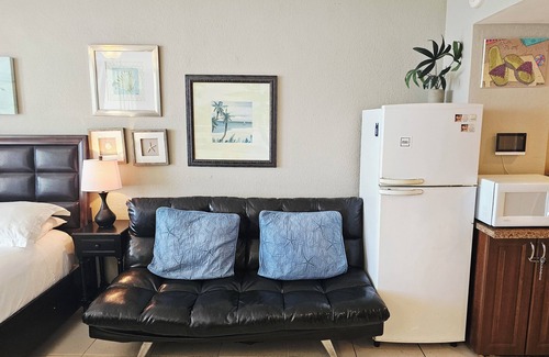 Galt Mile Condo | Beachfront Studio overlooking the Atlantic Ocean