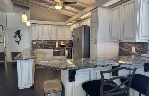 Lauderdale-by-the-Sea Apartment | Beachfront Penthouse~Private Deck View~Heated Pool