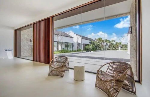 Punta Aguila Villa | Beachfront 12Bdr Villa @ CDC, Impressive views!