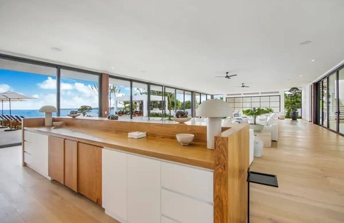 Punta Aguila Villa | Beachfront 12Bdr Villa @ CDC, Impressive views!