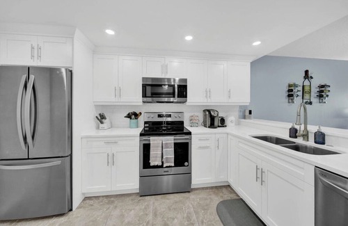 Hutchinson Island South Condo | Beachfront 2 bdr/2ba condo, AC, WiFi in fabulous Jensen Beach, Hutchinson Island