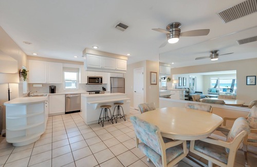 Nokomis Condo | Beachfront 2 Bedroom Condo on Casey Key