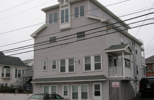 Salisbury Cottage | Beachfront 3 family home, best on the beach! Any a full week in summer add 250