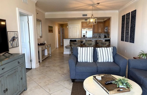 Fort Walton Beach Condo | Beachfront 3BR ~ Huge Balcony ~ 2 Pools - Free Beach Searvice