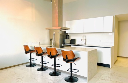 Flamingos Apartment | Beachfront 3BR-3BA SunsetParadise