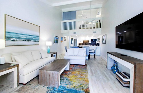Captiva Villa | Beachfront 3BR Villa with Panoramic Gulf Views & Large Shared Pool w/King Bed