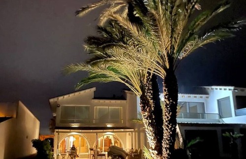 Pisco House | Beachfront, 4BR, entire house in Paracas