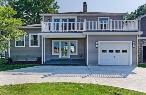 Sandusky House | Beachfront 5 BR/2 Miles from CP & Sports Force