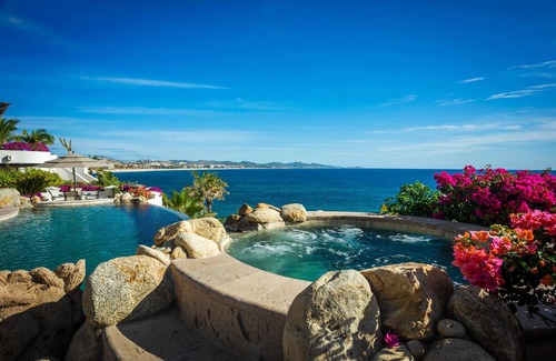 San Jose del Cabo Villa | Beachfront 6 BR Villa Gloriosa ft. Heated Pool, Wine Cellar, Home Theatre + More