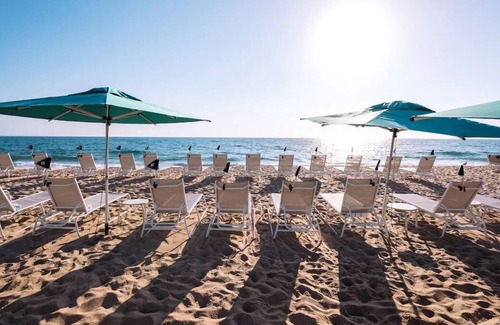 Palm Beach House | Beachfront Accommodation! 4 Garden View Units | Outdoor Pool w/ Ocean View