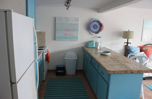 Discovery Bay Condo | Beachfront And Oceanview Studio - Coral Beach, Near Port Lucaya, Freeport