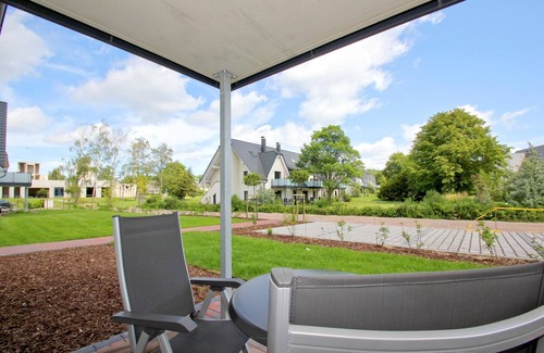 Lobbe Apartment | Beachfront apartment with terrace, use of swimming pool and sauna - Rex Rugia apartment 11-4