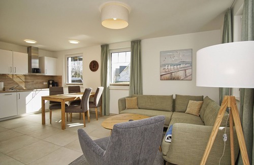 Lobbe Apartment | Beachfront apartment with terrace, use of swimming pool and sauna - Rex Rugia apartment 12-3