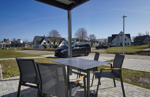 Lobbe Apartment | Beachfront apartment with terrace, use of swimming pool and sauna - Rex Rugia apartment 12-4