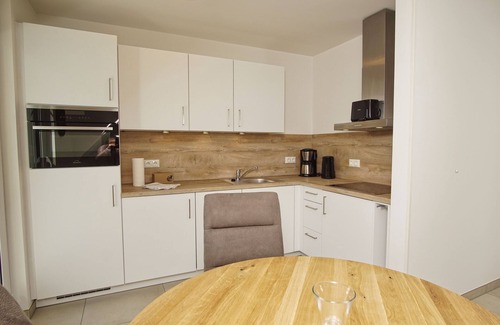 Lobbe Apartment | Beachfront apartment with balcony, use of swimming pool and sauna - Rex Rugia apartment 12-8