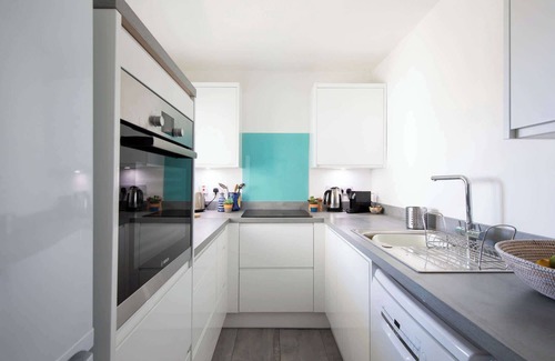 East Wittering Apartment | Beachfront Apartment With Panoramic Sea Views