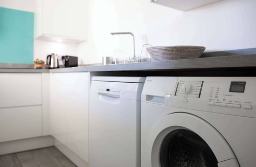 East Wittering Apartment | Beachfront Apartment With Panoramic Sea Views
