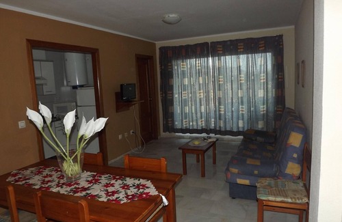 Alcossebre Apartment | Beachfront Apartment with Pool, Jacuzzi, and Family Amenities in Alcalà de Xivert