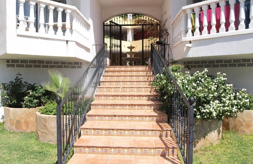 Alcossebre Apartment | Beachfront Apartment with Pool, Jacuzzi, and Family Amenities in Alcalà de Xivert