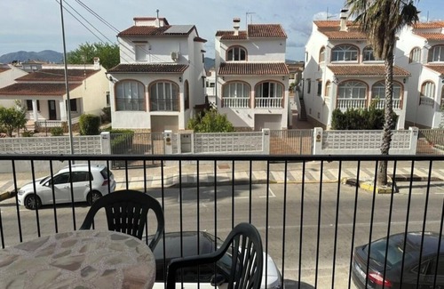 Oliva Apartment | Beachfront apartment (pet friendly)