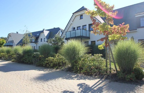 Moenchgut Peninsula Apartment | Beachfront apartment with terrace, use of swimming pool and sauna - Rex Rugia apartment 13-2