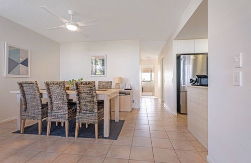 Marcoola Apartment | Beachfront Apt with rooftop spa across from Marcoola Beach
