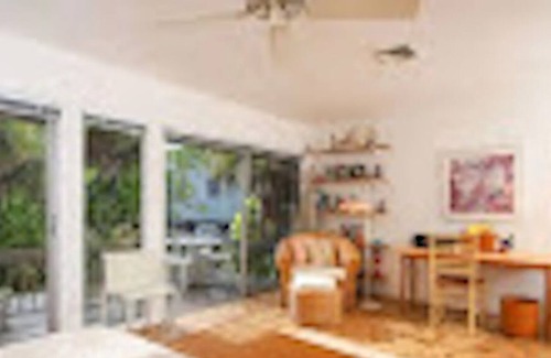 Englewood House | Beachfront Architect-Designed Mid-Century Home