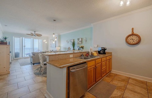 Panama City Beach Condo | 🏖️BeachFront-Balcony-Heated Pool-Ocean Reef 1105🏖️