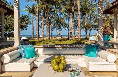 Bophut Villa | Beachfront Balinese Villa Mia w. Chef