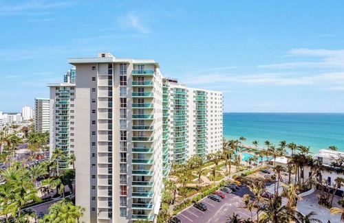 Hollywood South Central Beach Apartment | BEACHFRONT BLISS IN HALLANDALE BEACH - 11E