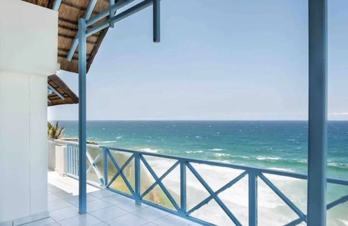 Ballito Apartment | Beachfront Bliss in Ballito - 3 Bedroom Apartment