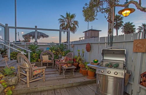 Carpinteria House | Beachfront Bliss - On the Sand in Carpinteria