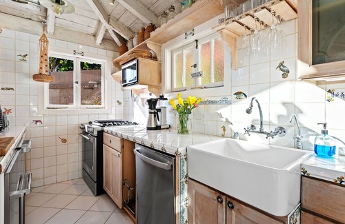 Montecito House | Beachfront Bungalow on Miramar Beach