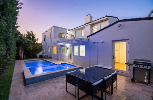 Hollywood House | Beachfront by Boardwalk, Heated Pool/Gameroom