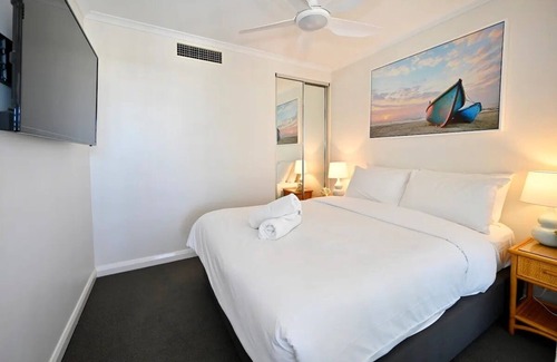 Sunshine Coast Resort | Beachfront Choices - Beach, Lagoon, Spa ZE1