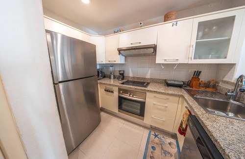 Villas Del Mar House | BeachFront Club Hemingway 3Bedroom Condo