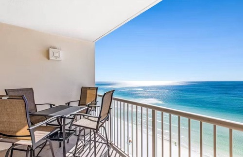 Long Beach Condo | Beachfront Condo with Gulf Views & Resort Perks