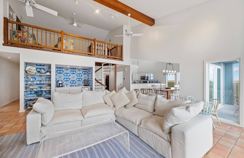 Port Aransas House | Beachfront, community pool & hot tub, EV charger!
