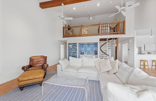 Port Aransas House | Beachfront, community pool & hot tub, EV charger!